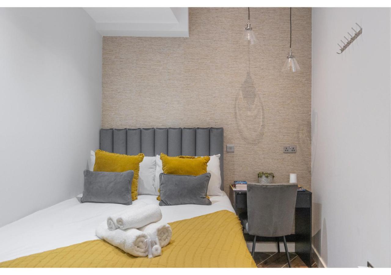 Compact Comfort: Your Basecamp * Londra