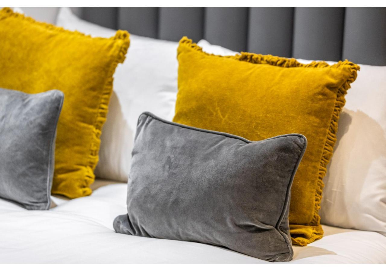 Compact Comfort: Your Basecamp *