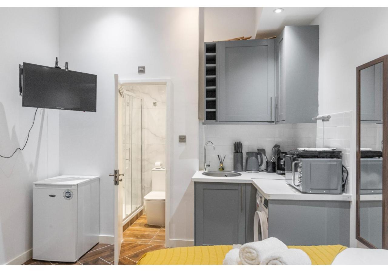 Compact Comfort: Your Basecamp Londra